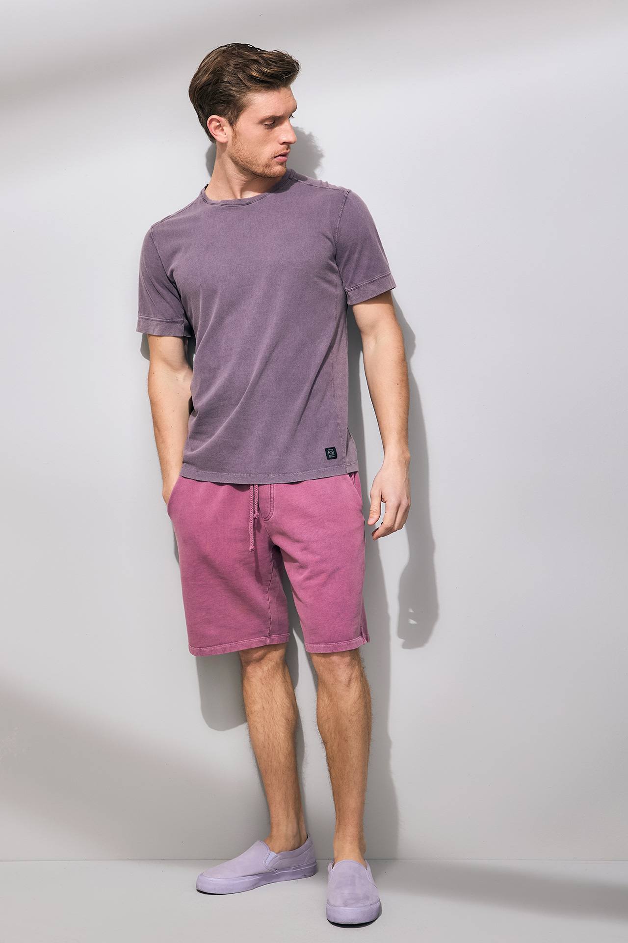 RIB DETAILS ACID TEE