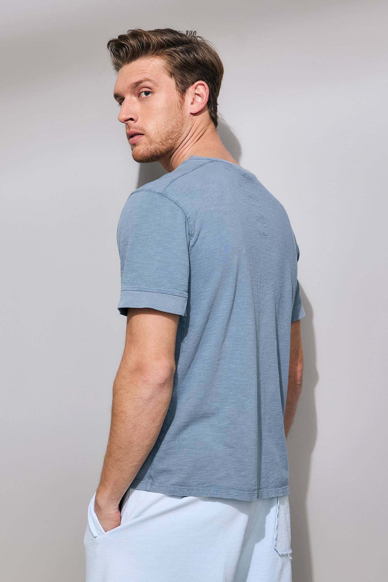 RIB DETAILS ACID TEE