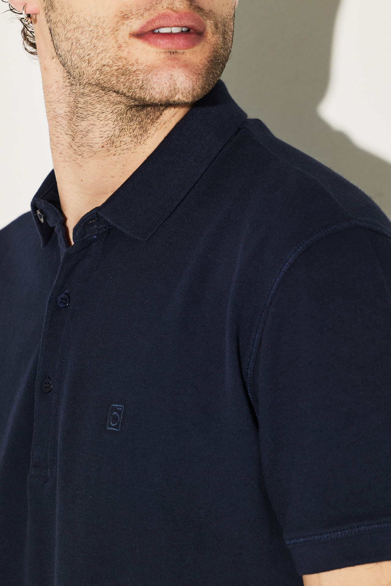 ESSENTIAL POLO TEE