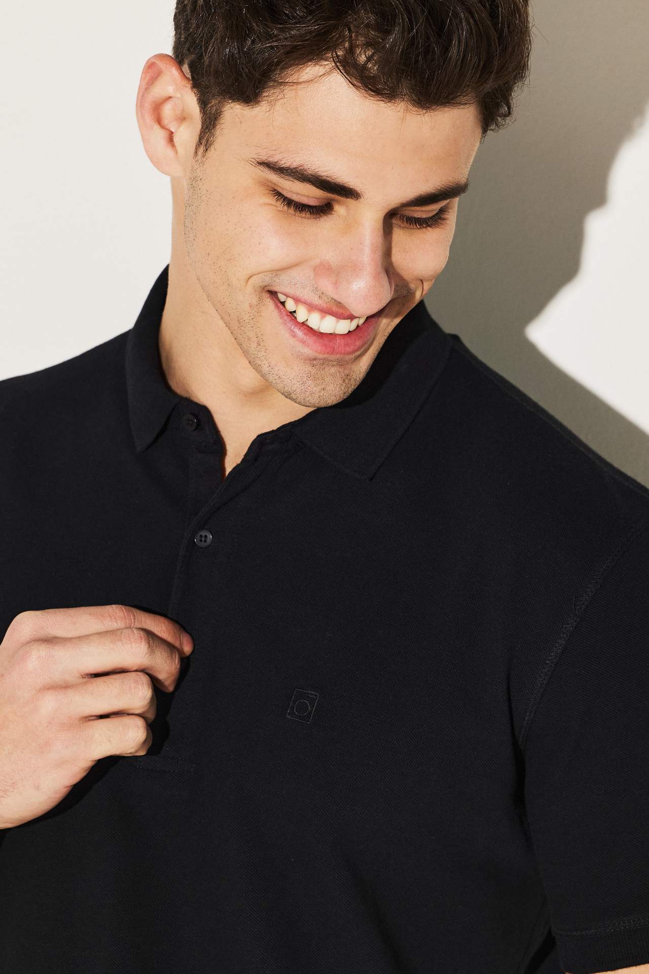 ESSENTIAL POLO TEE