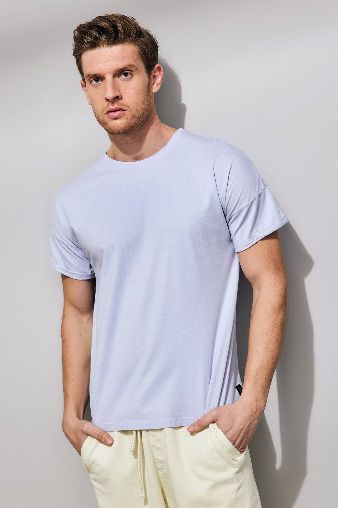 ROLLED SLEEVE TEE