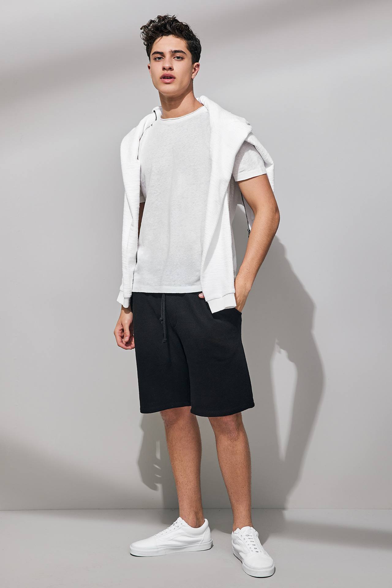 RELAXED LINEN T-SHIRT