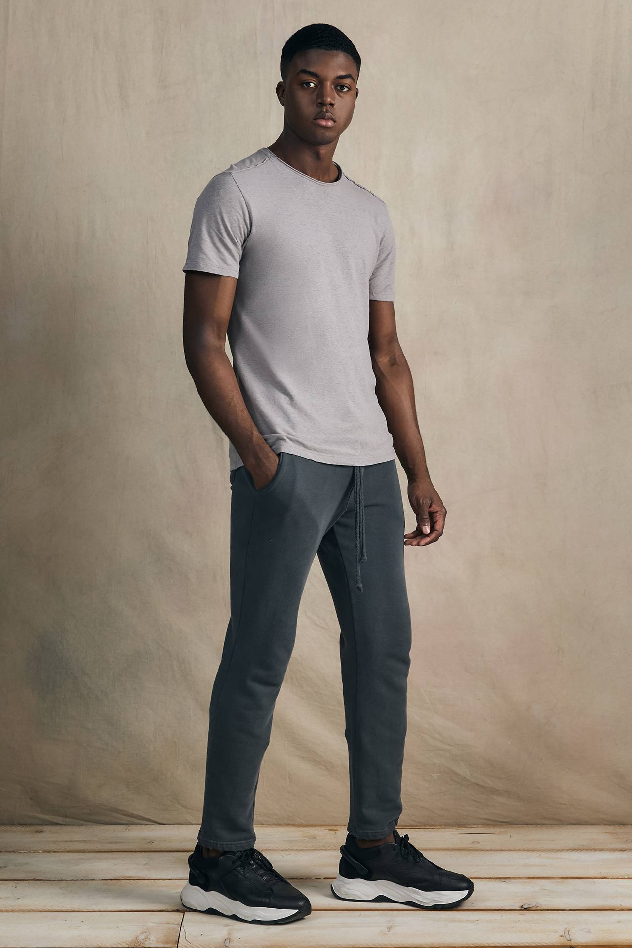 RELAXED LINEN T-SHIRT