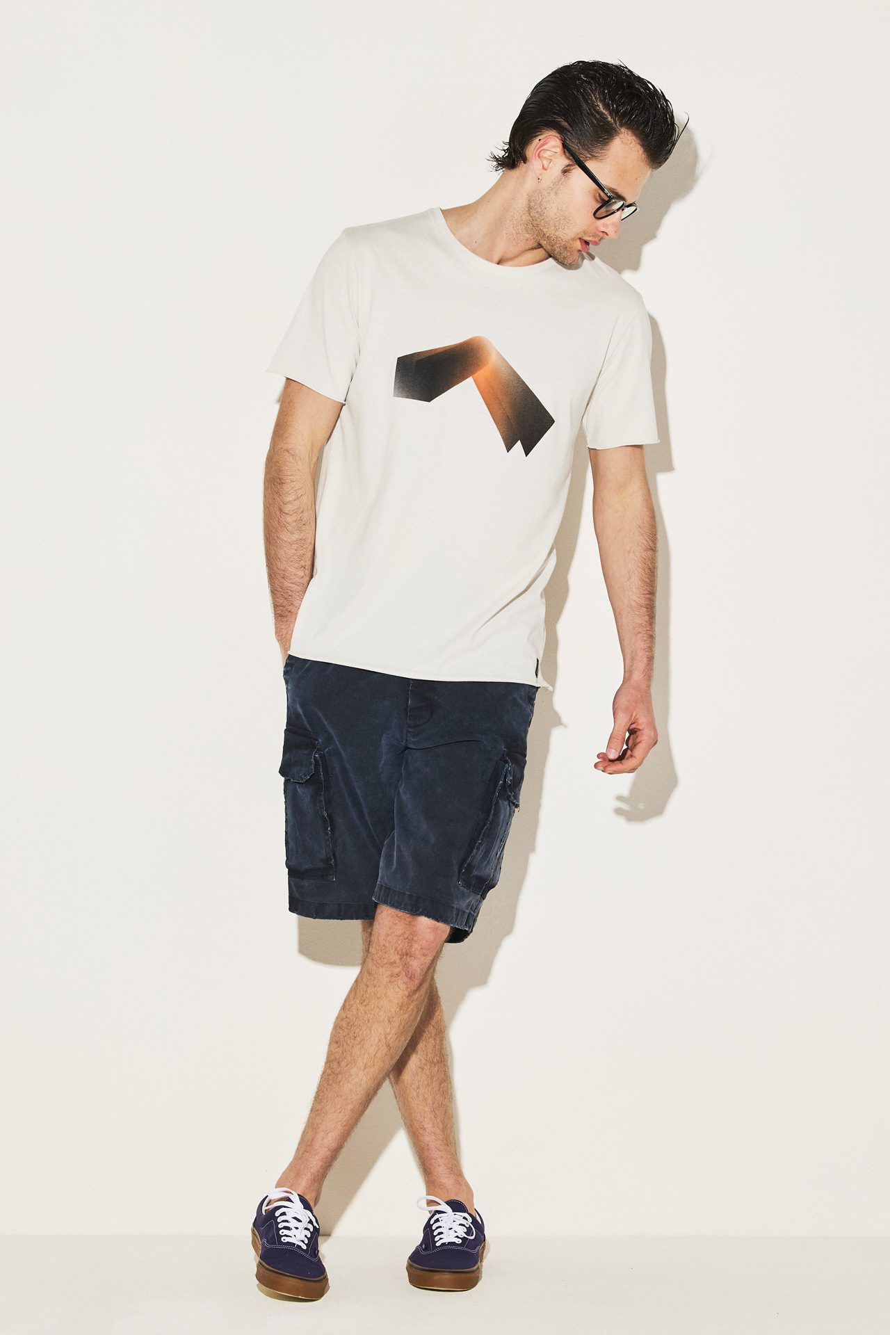 GRADIENT NOW T-SHIRT