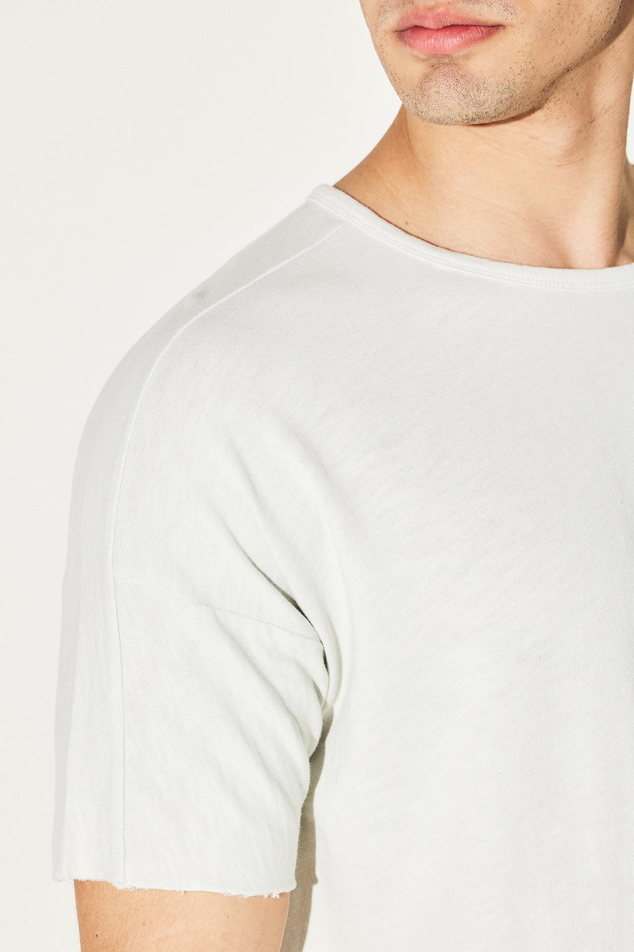 HEAVY SLUB SHOULDER DETAIL RELAXED TEE