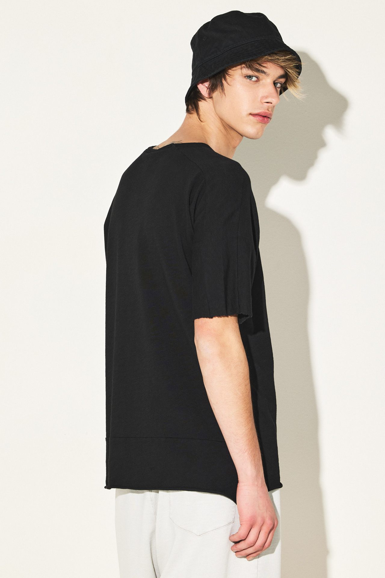 HEAVY SLUB SHOULDER DETAIL RELAXED TEE