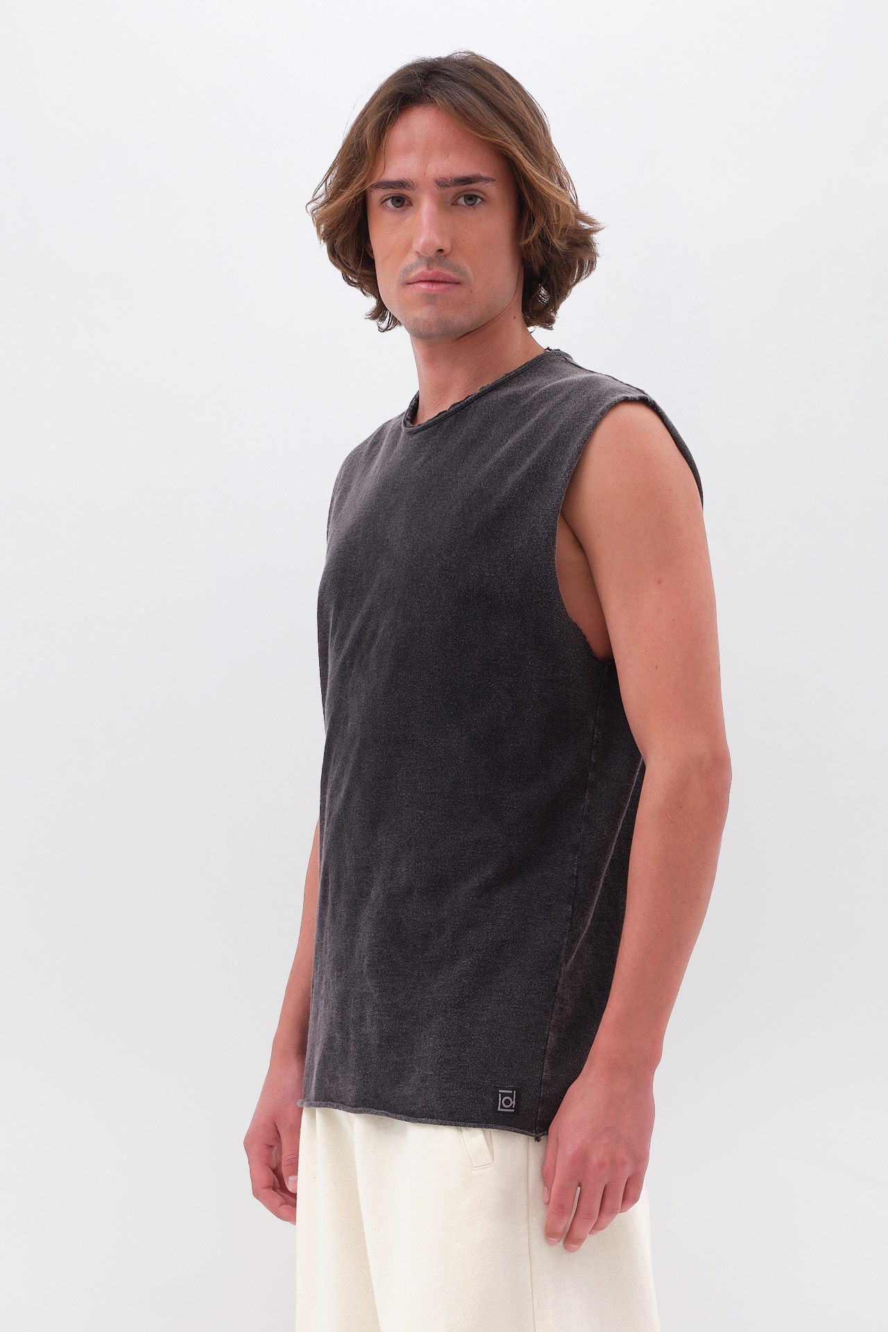 SLUB TANK TOP WITH RAW EDGES