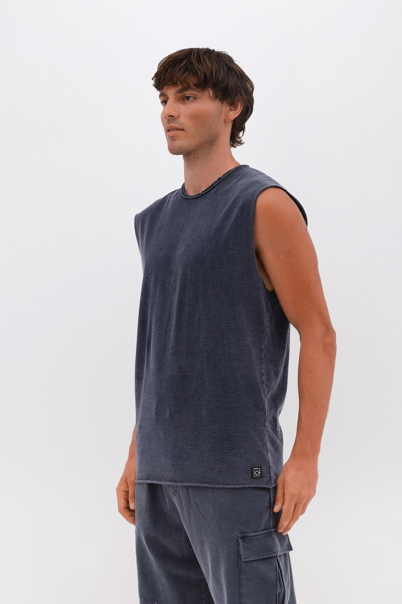 SLUB TANK TOP WITH RAW EDGES