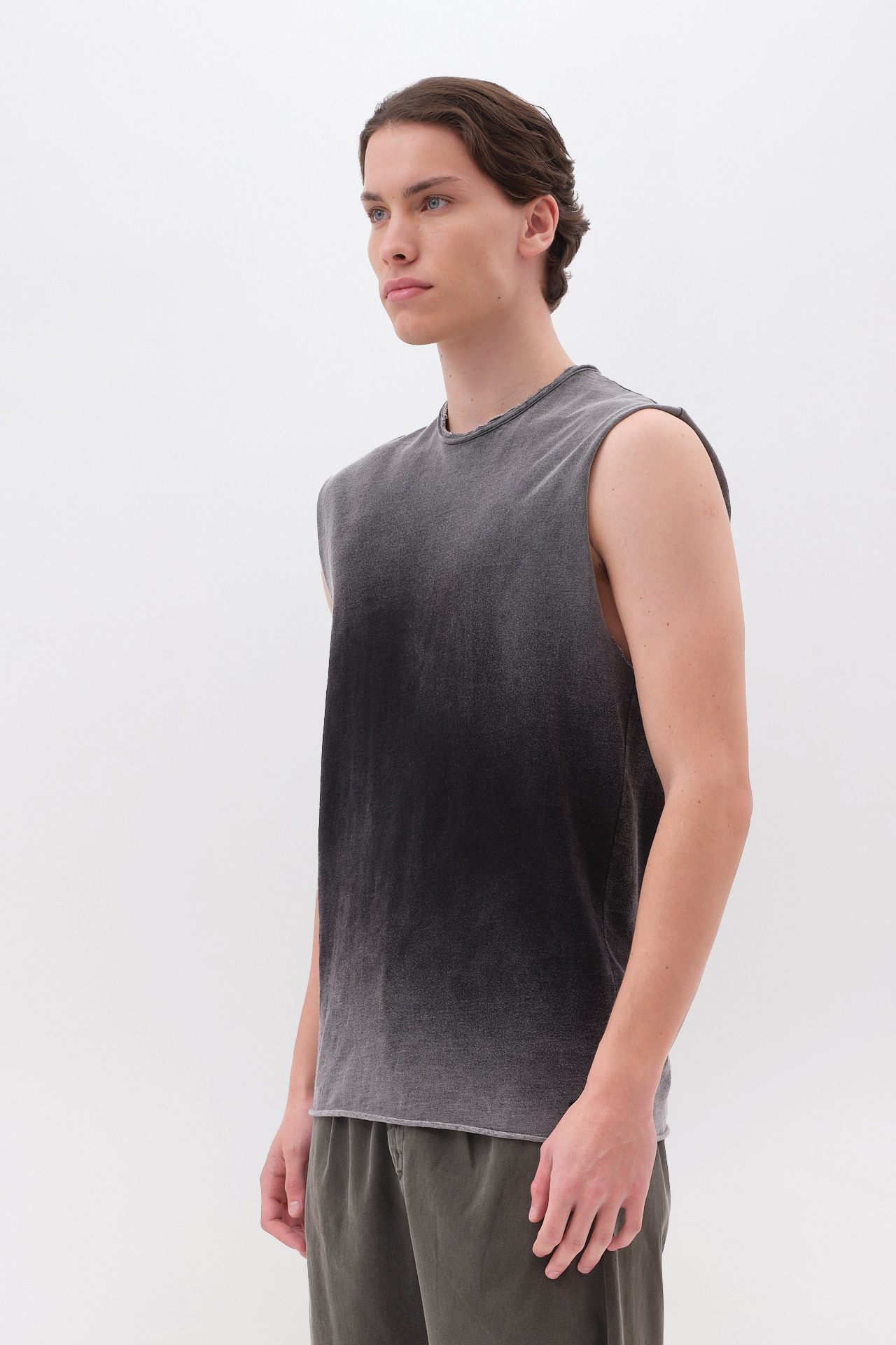 SLUB TANK TOP WITH RAW EDGES