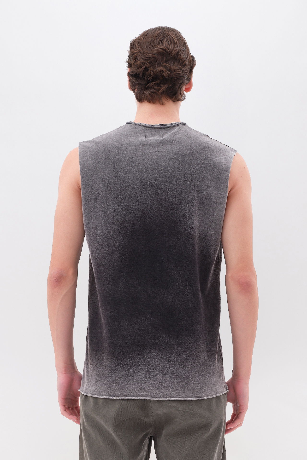 SLUB TANK TOP WITH RAW EDGES