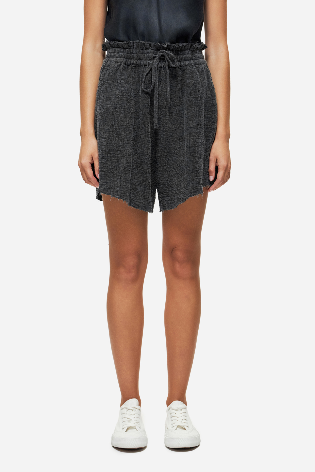 RELAXED SHORTS WITH RAW EDGES