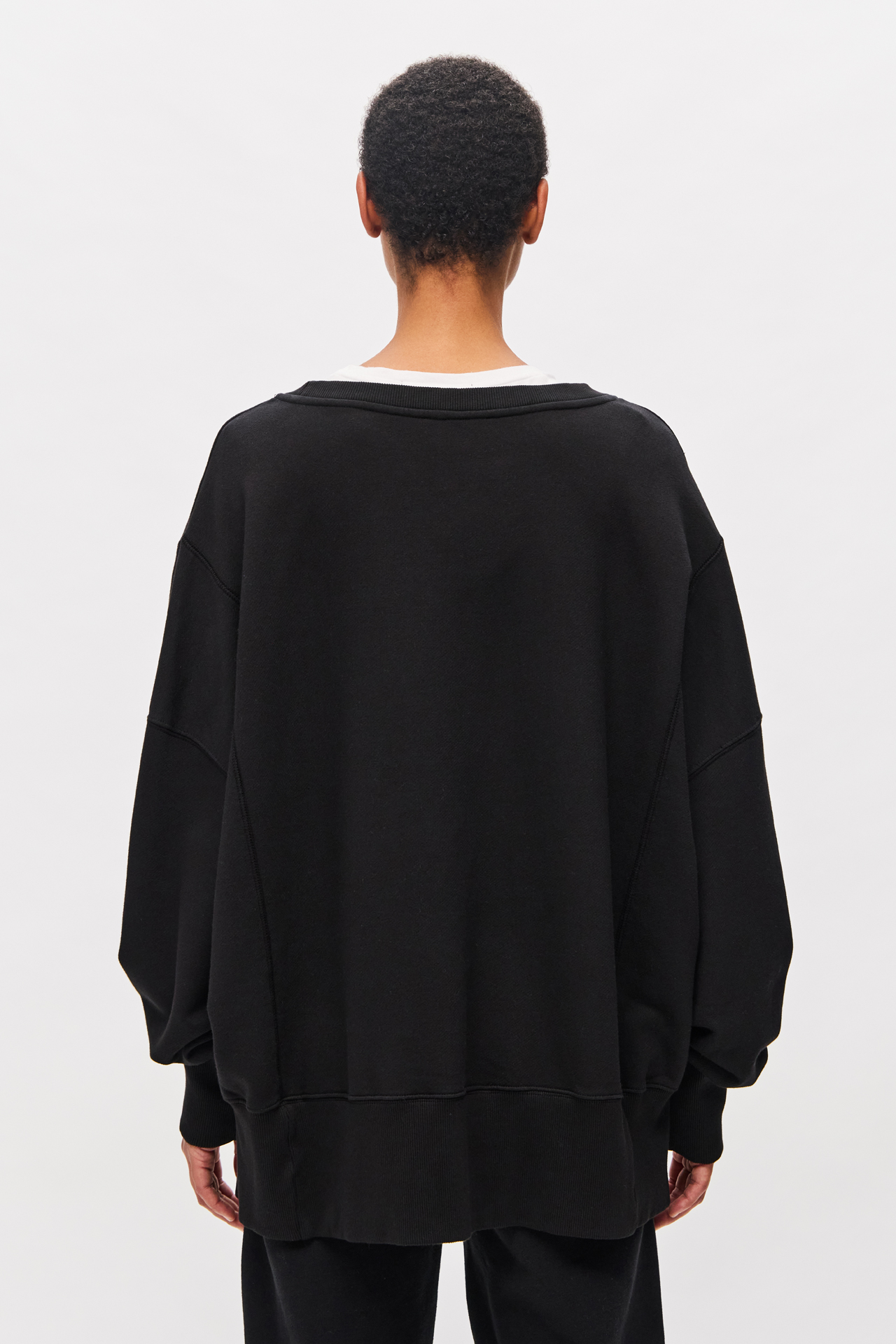 OVERSIZED ASSYMETRIC CREWNECK