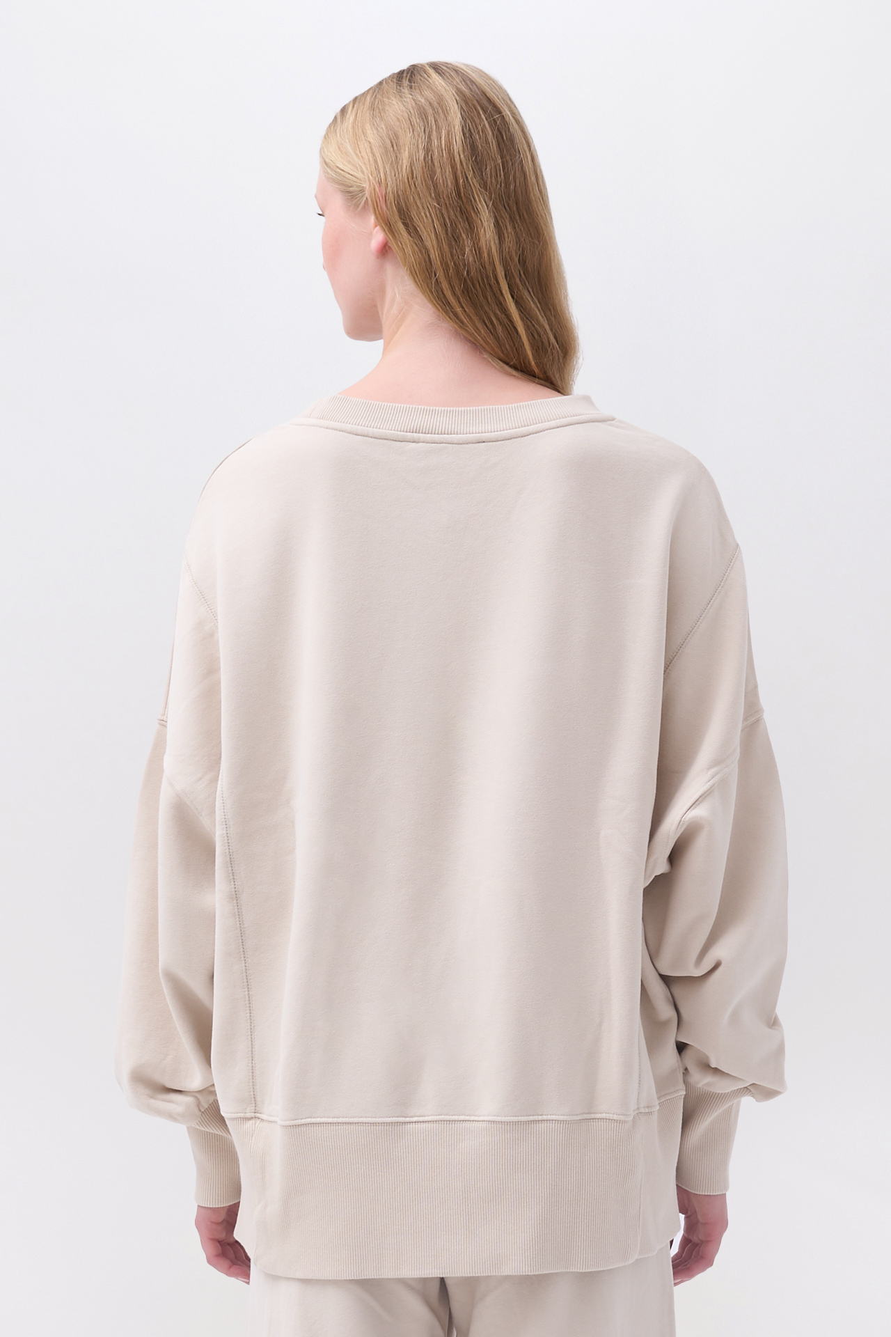 OVERSIZED ASSYMETRIC CREWNECK