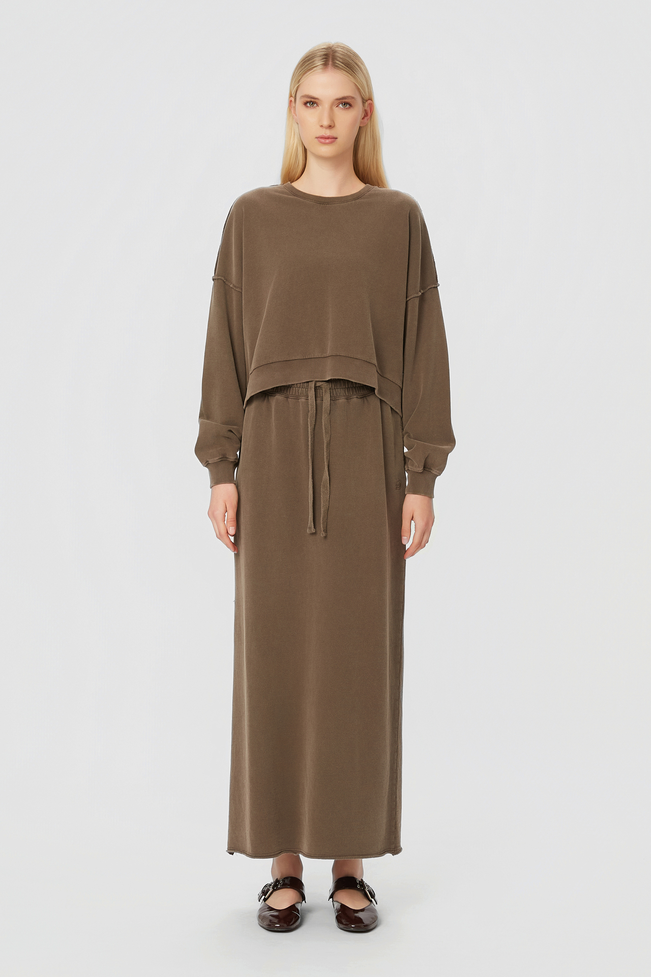 OVERSIZED ASSYMETRIC CREWNECK