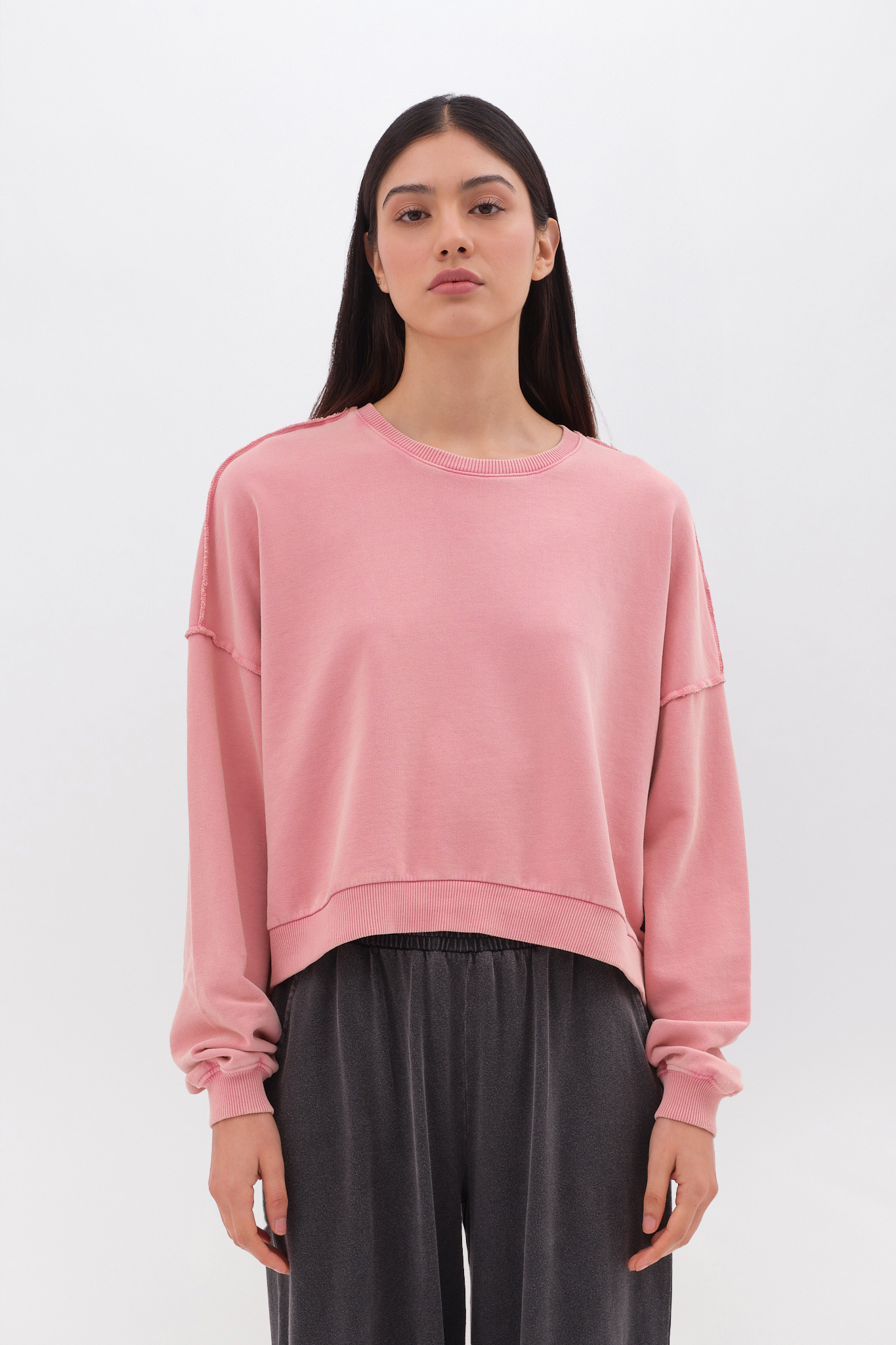 OVERSIZED ASSYMETRIC CREWNECK
