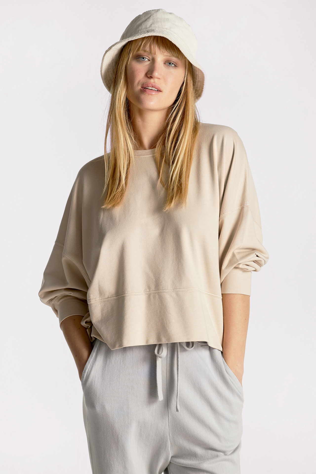 Side Slits Oversized Sweatshirt