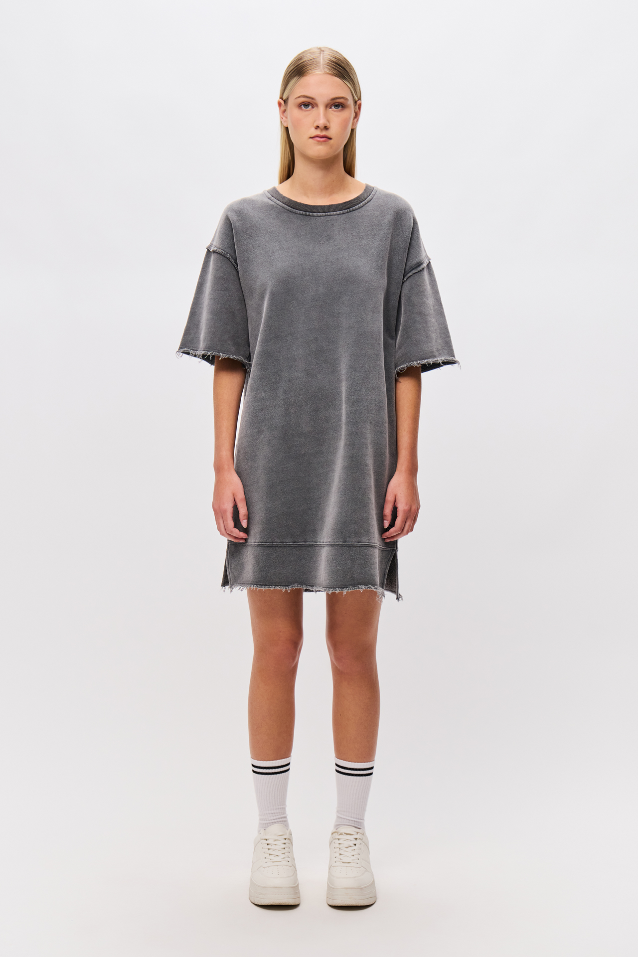 SHORTSLEEVE CREWNECK DRESS