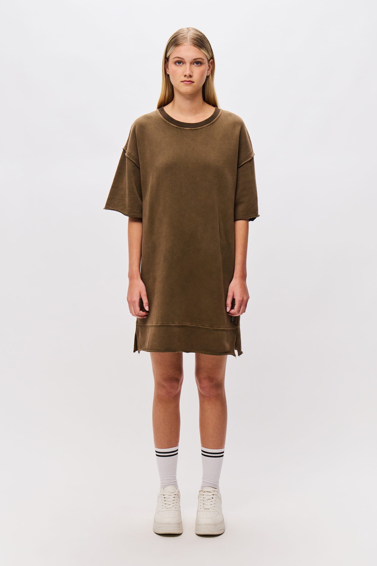 SHORTSLEEVE CREWNECK DRESS