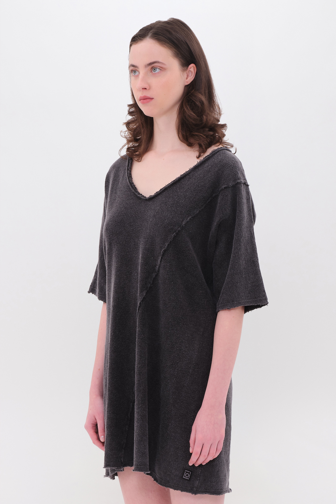 RELAXED DRESS WITH RAW EDGES