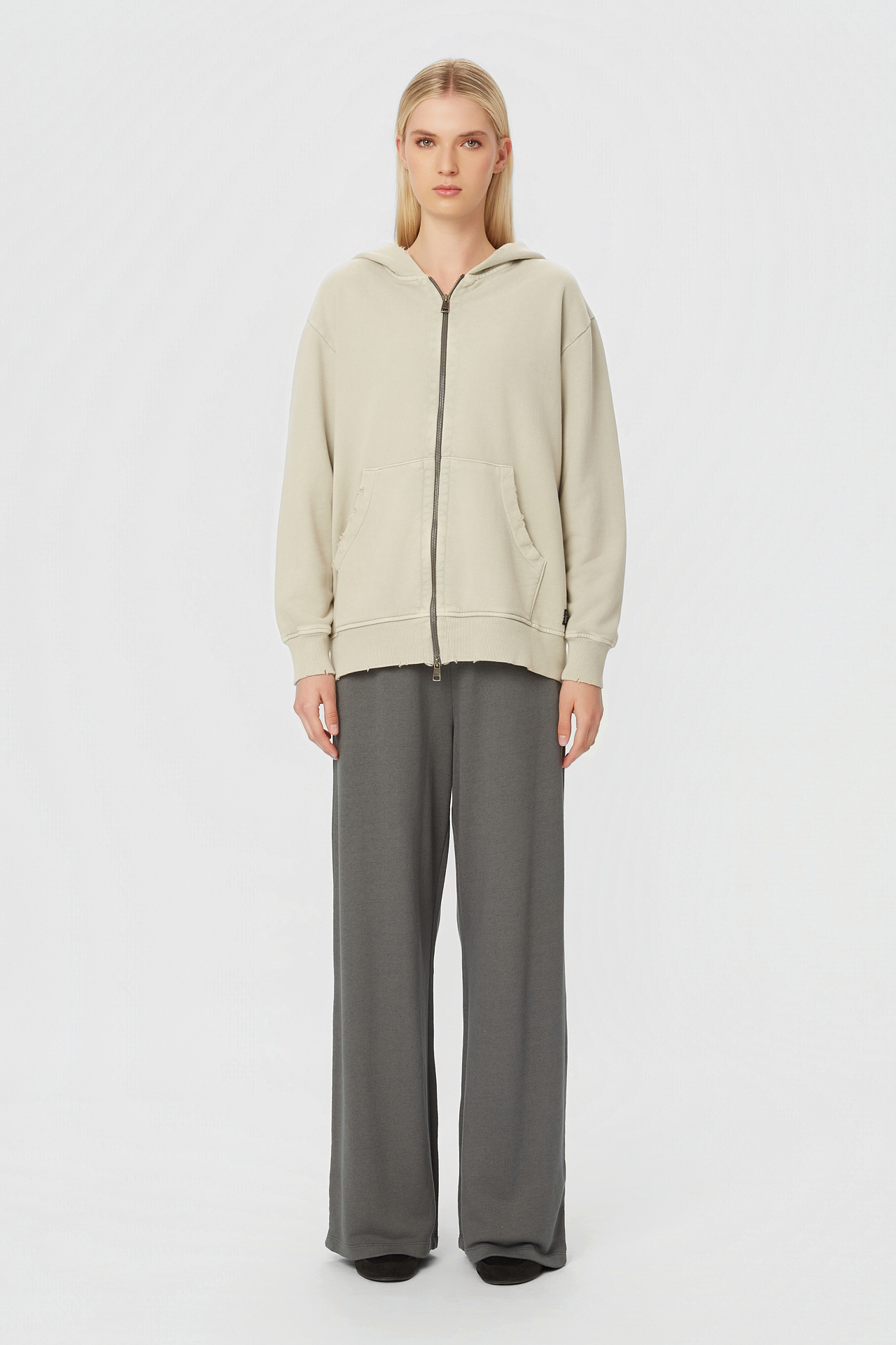 OVERSIZED FULLZIP WITH DESTROYS