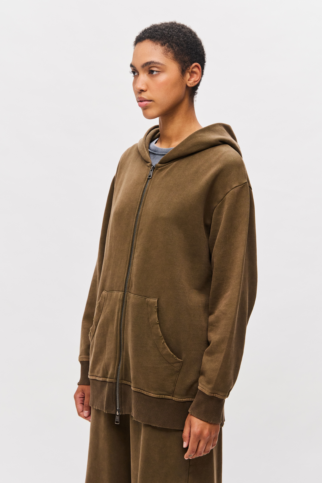 OVERSIZED FULLZIP WITH DESTROYS