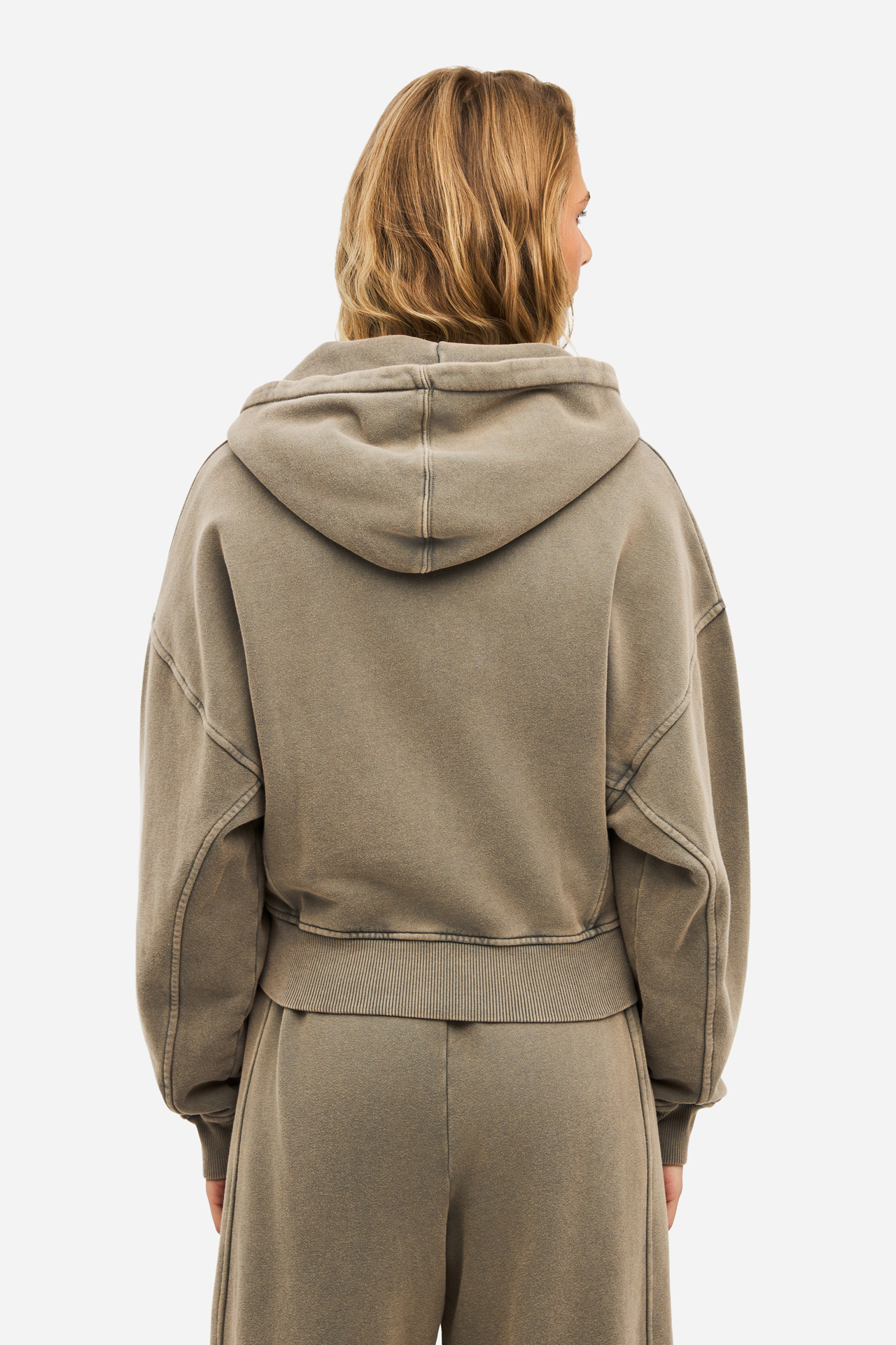 CROPPED FULLZIP WITH SEAMING