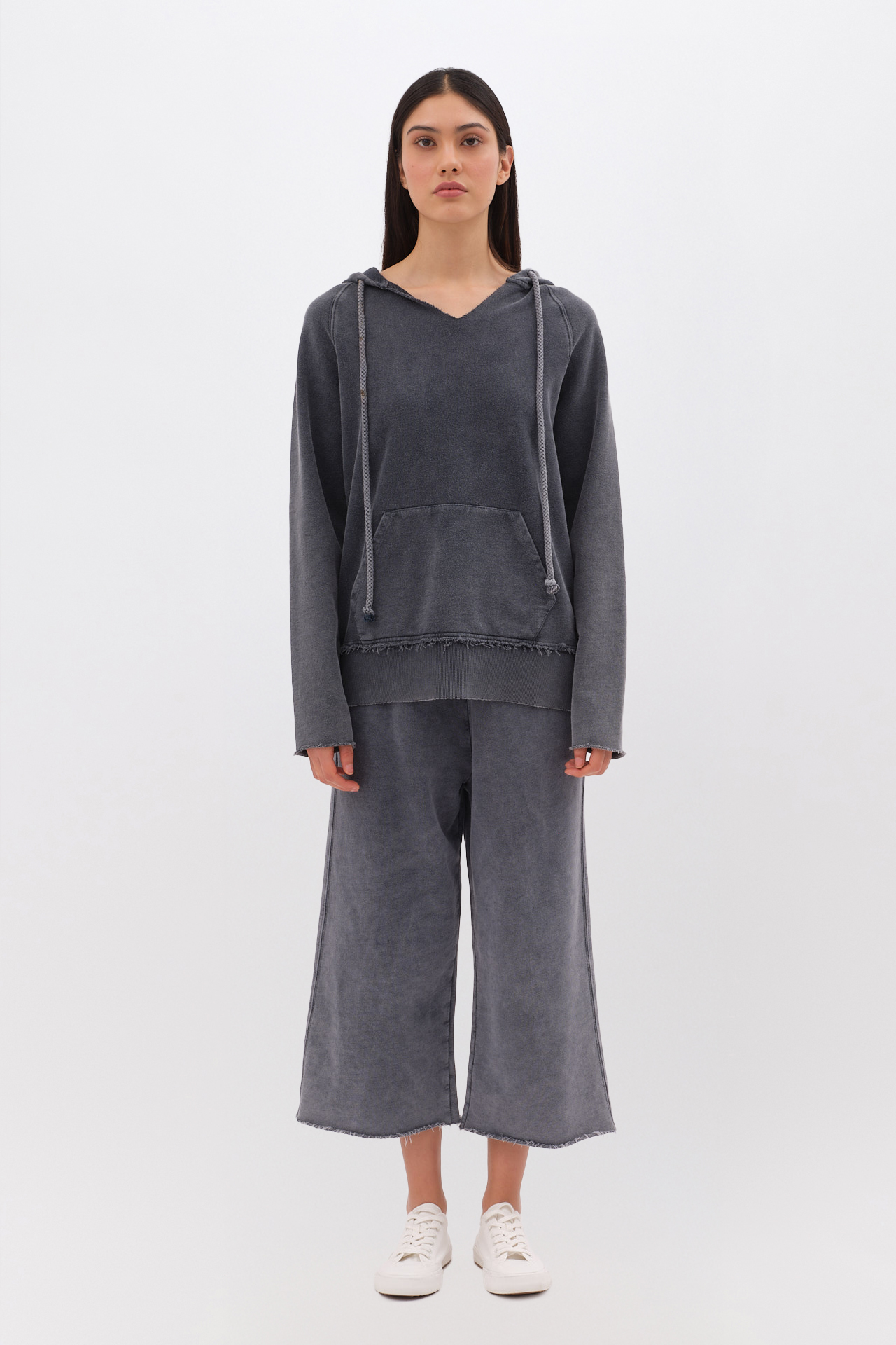 HOODIE WITH RAW EDGES