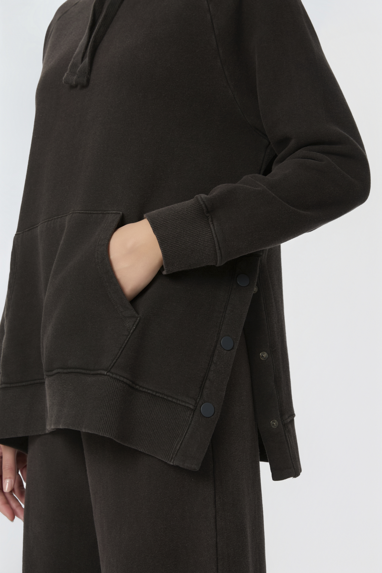 OVERSIZED RAGLAN HOODIE