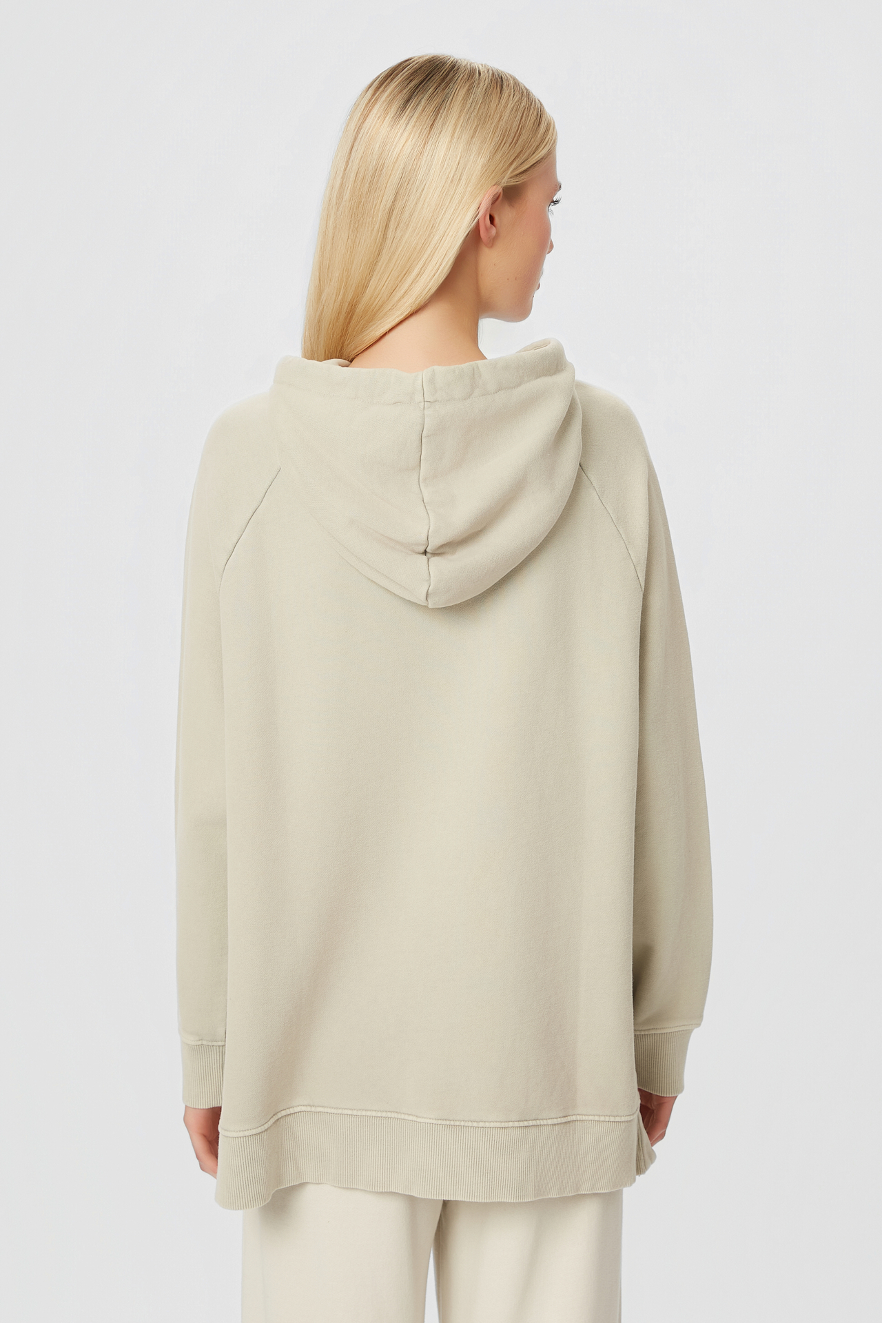 OVERSIZED RAGLAN HOODIE