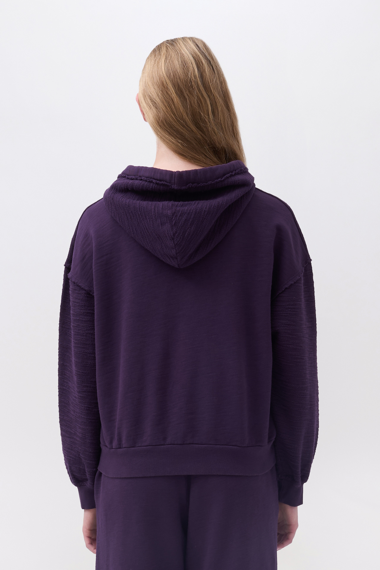 CONTRAST HOODIE