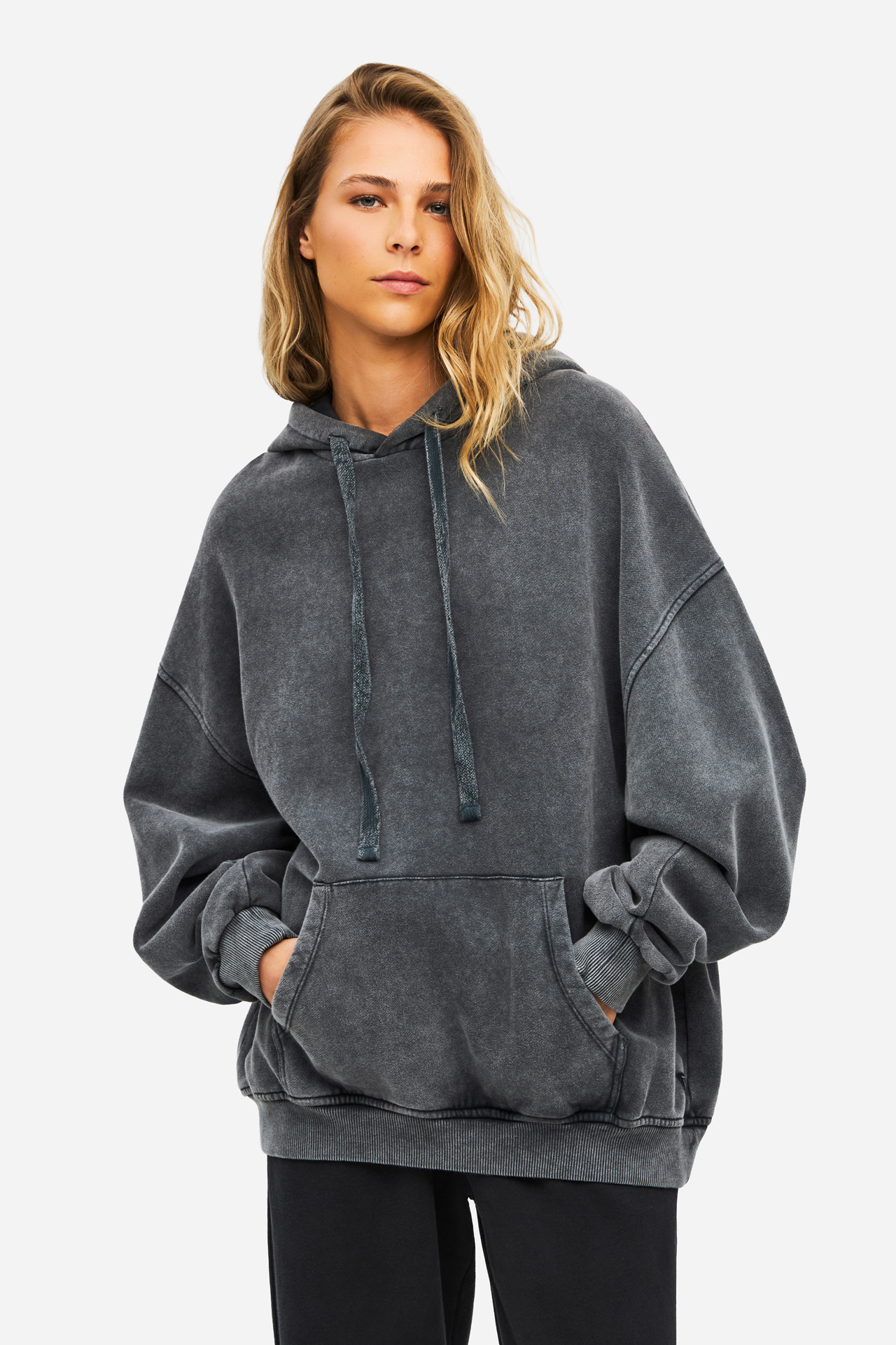 OVERSIZED HOODIE