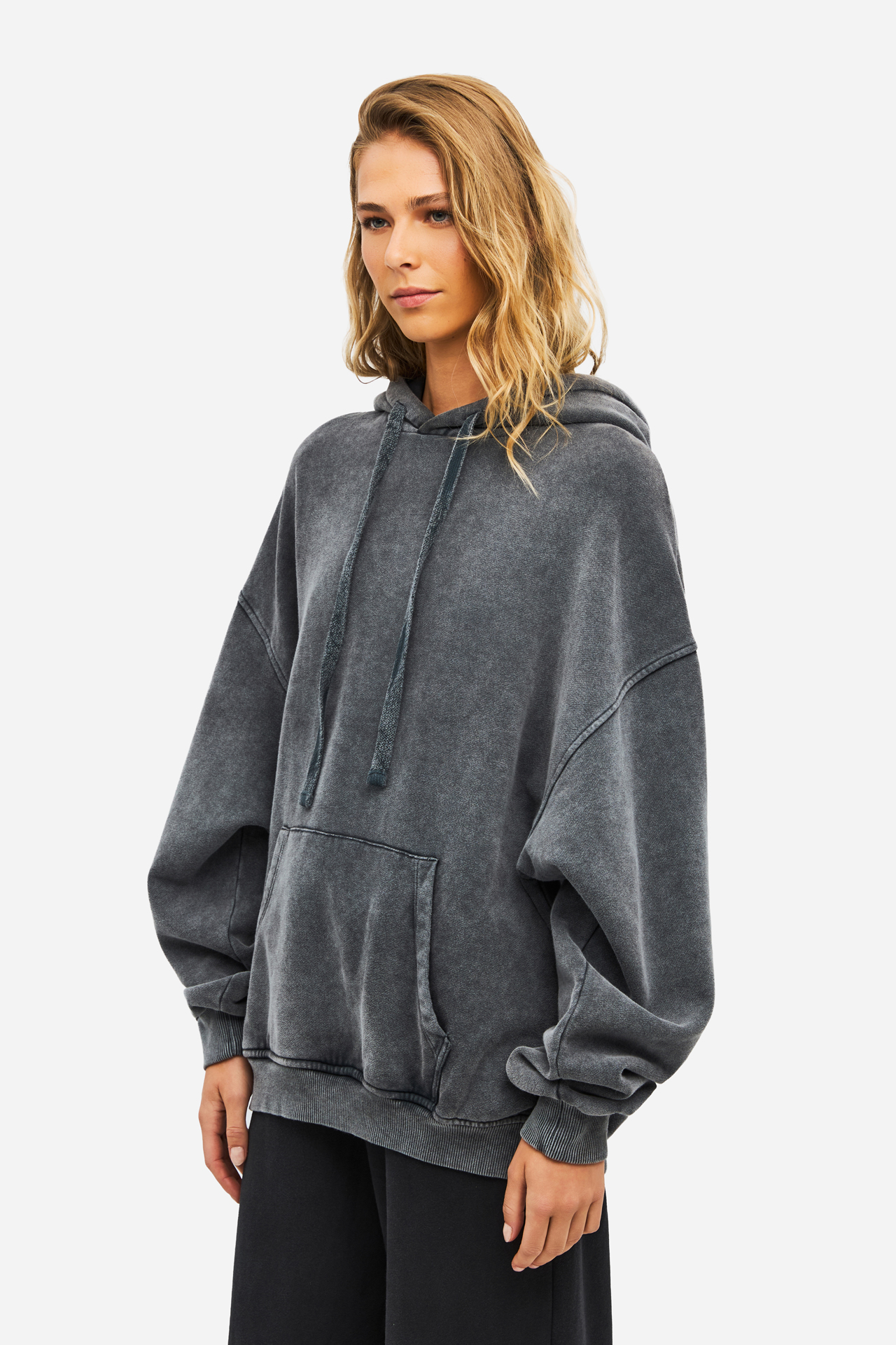 OVERSIZED HOODIE