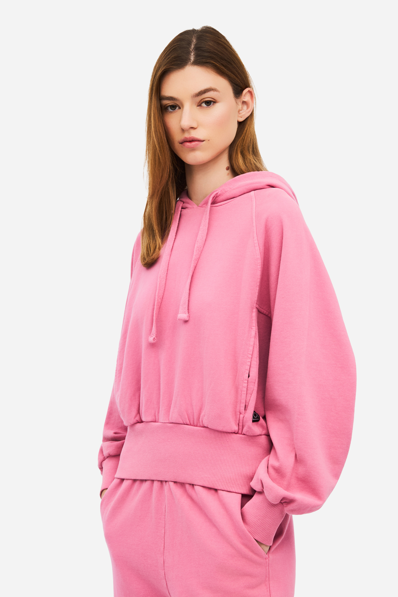 CROPPED RAGLAN HOODIE