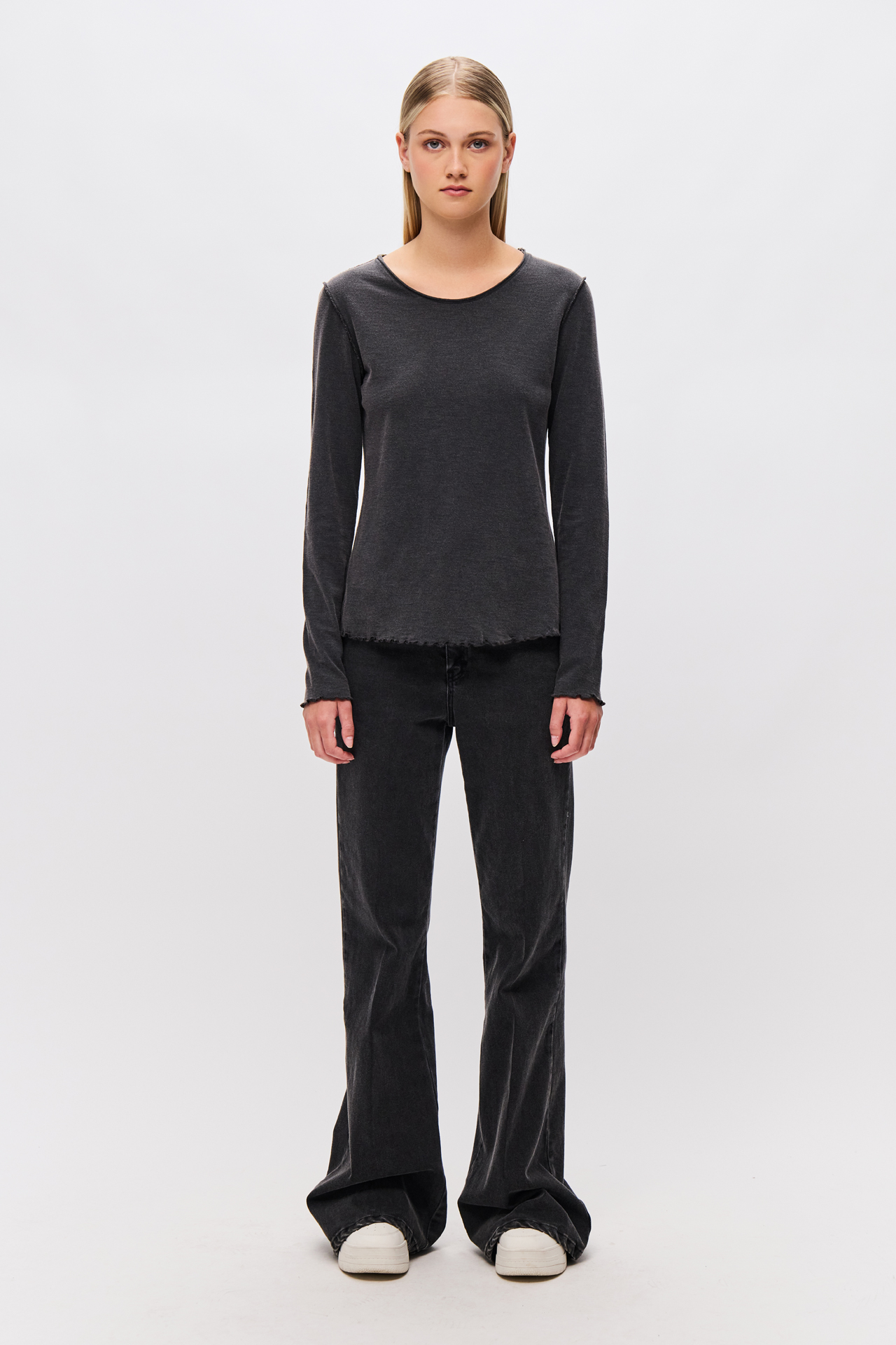 SLIMFIT LONGSLEEVE WITH REVERSE SEAMS