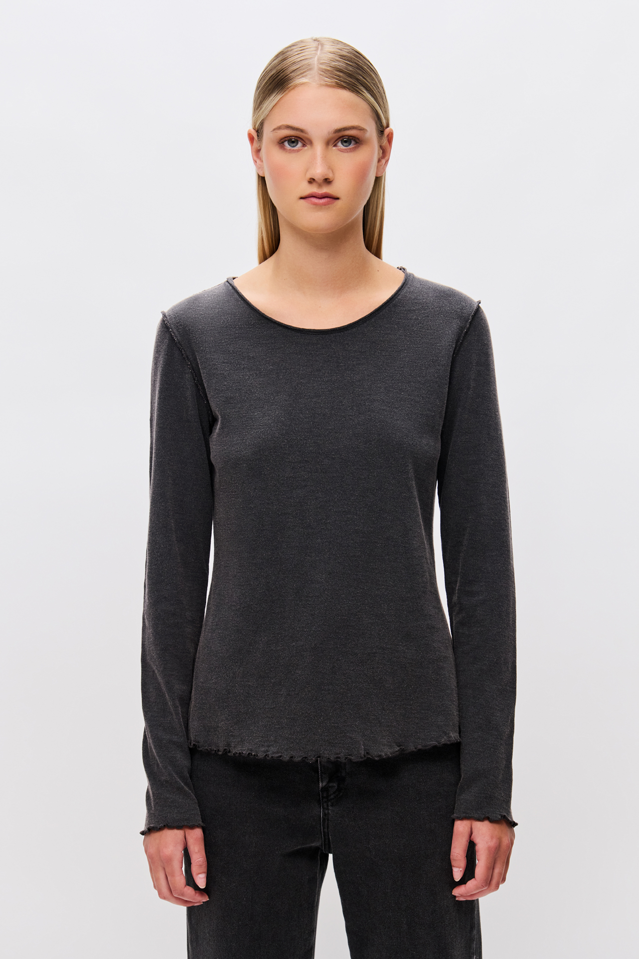 SLIMFIT LONGSLEEVE WITH REVERSE SEAMS