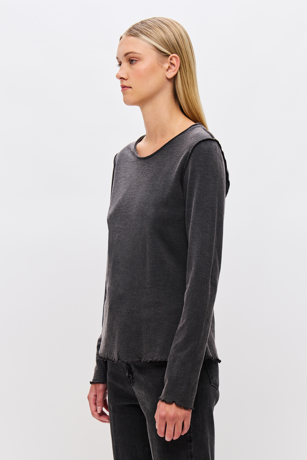 SLIMFIT LONGSLEEVE WITH REVERSE SEAMS