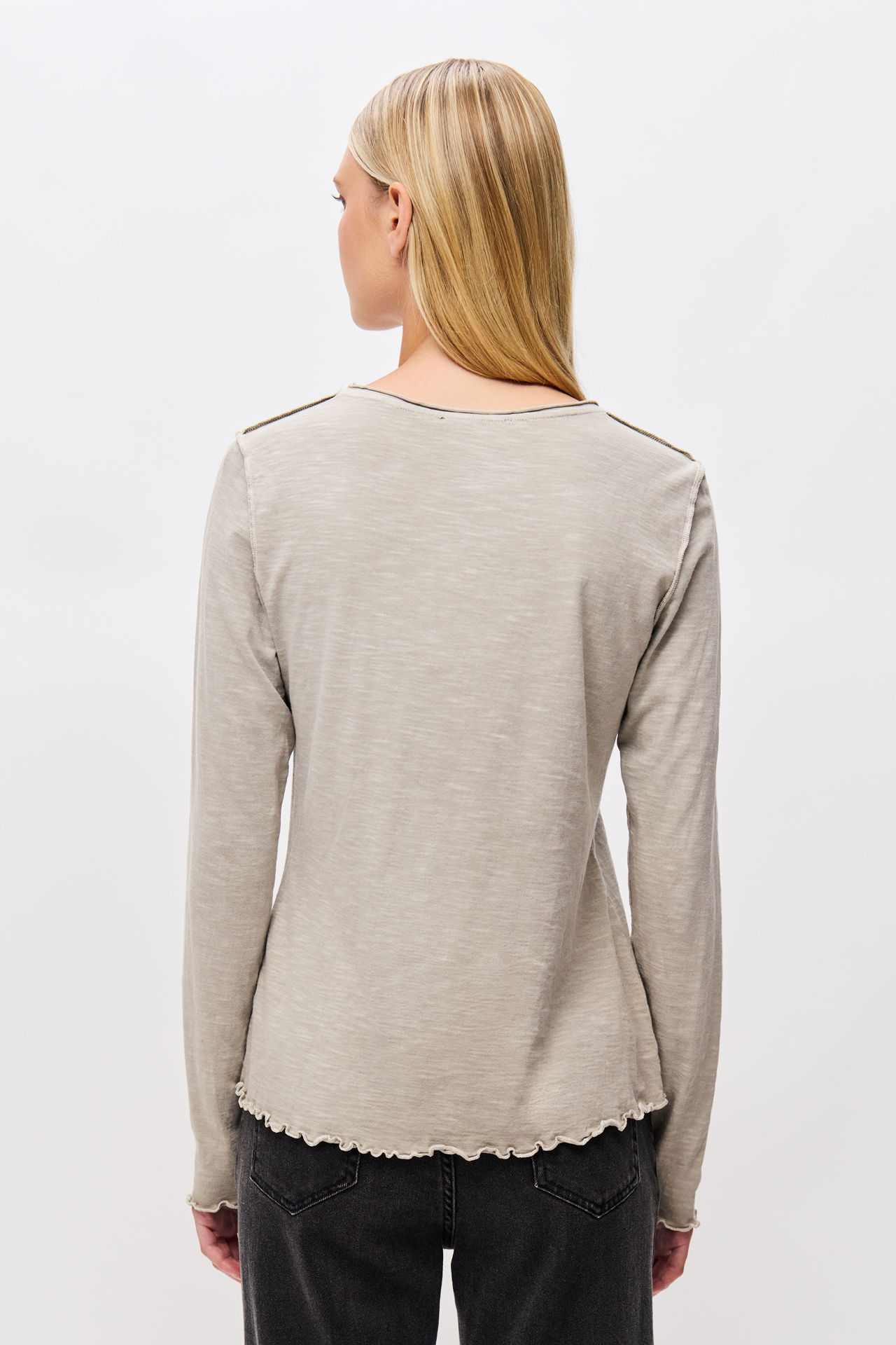 SLIMFIT LONGSLEEVE WITH REVERSE SEAMS
