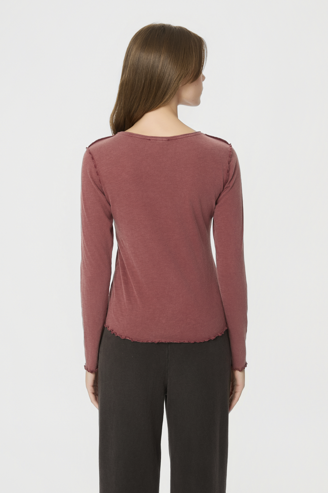 SLIMFIT LONGSLEEVE WITH REVERSE SEAMS