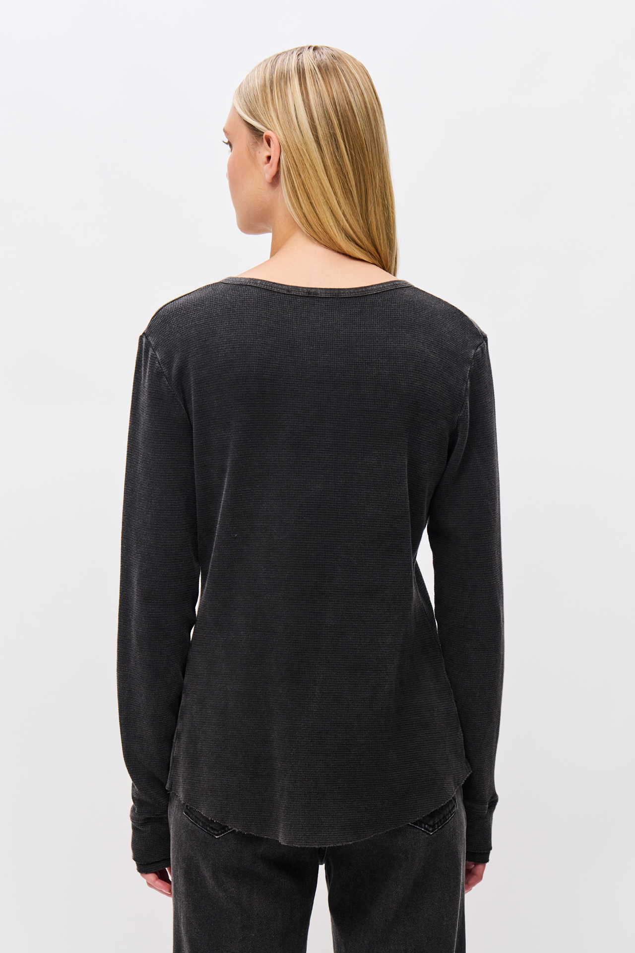 SLIM FIT LONGSLEEVE WITH BUTTONS