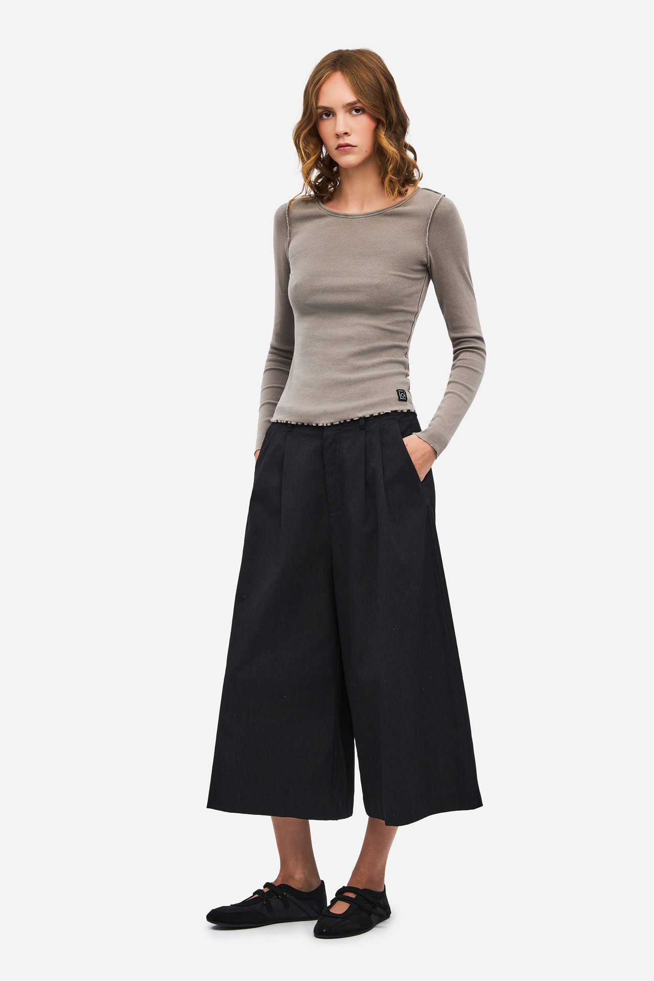 SLIMFIT LONGSLEEVE WITH REVERSE SEAMS
