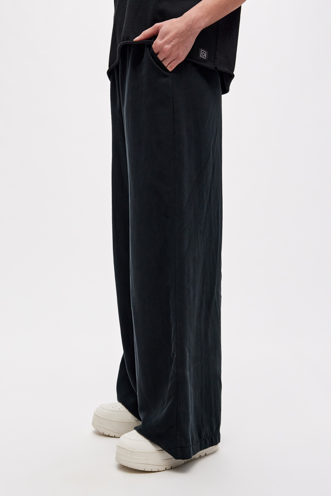 Pants With Side Cuts