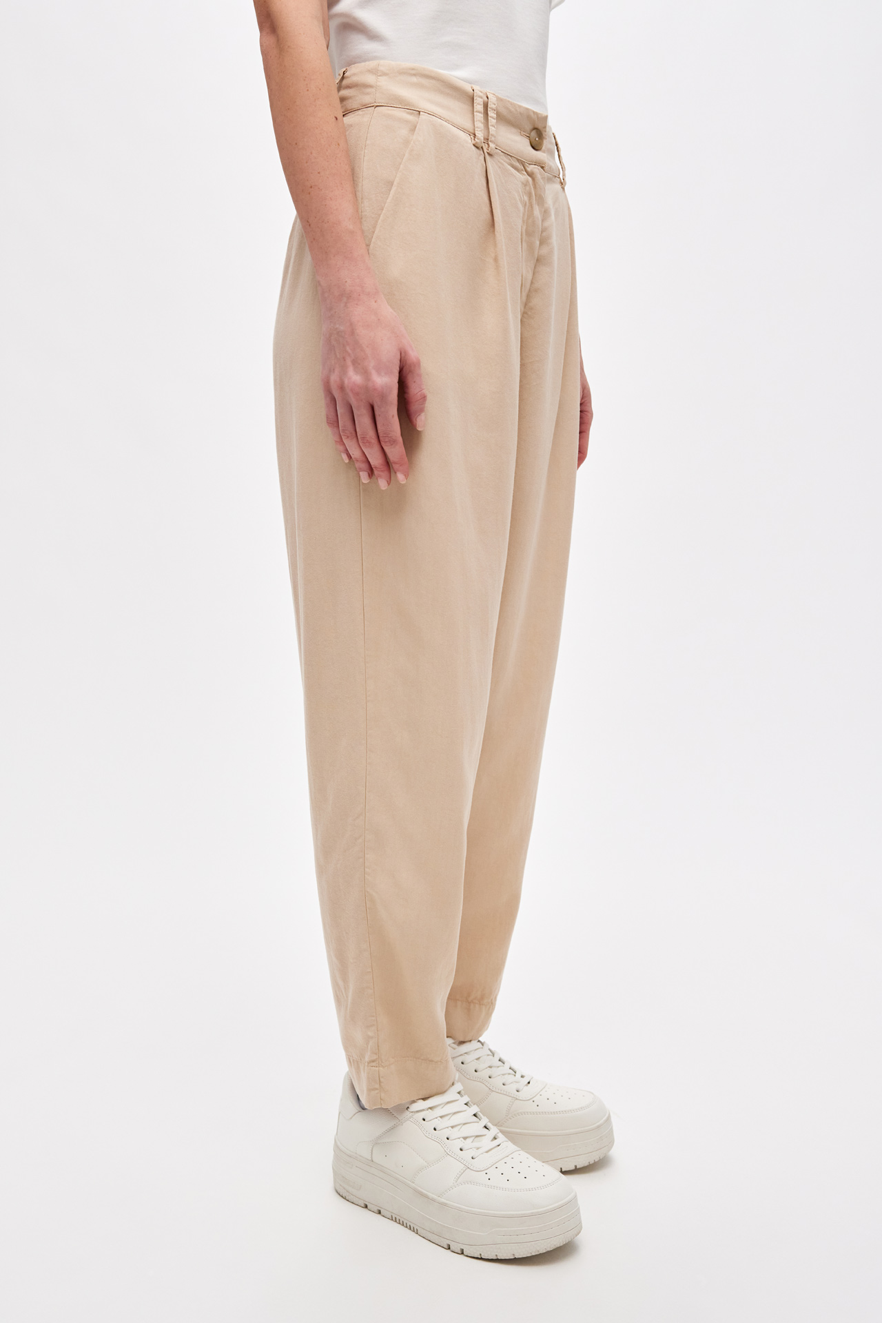 High-Rise Pleated Trouser