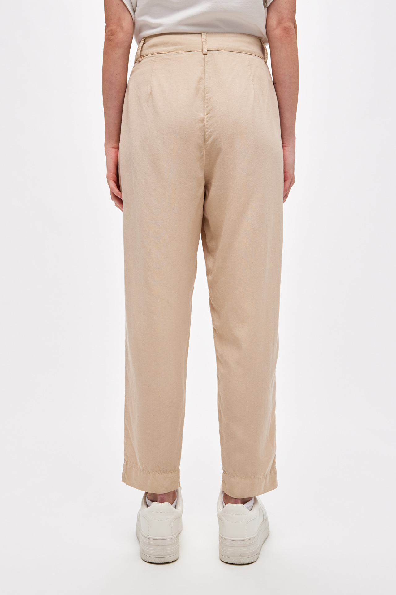 High-Rise Pleated Trouser