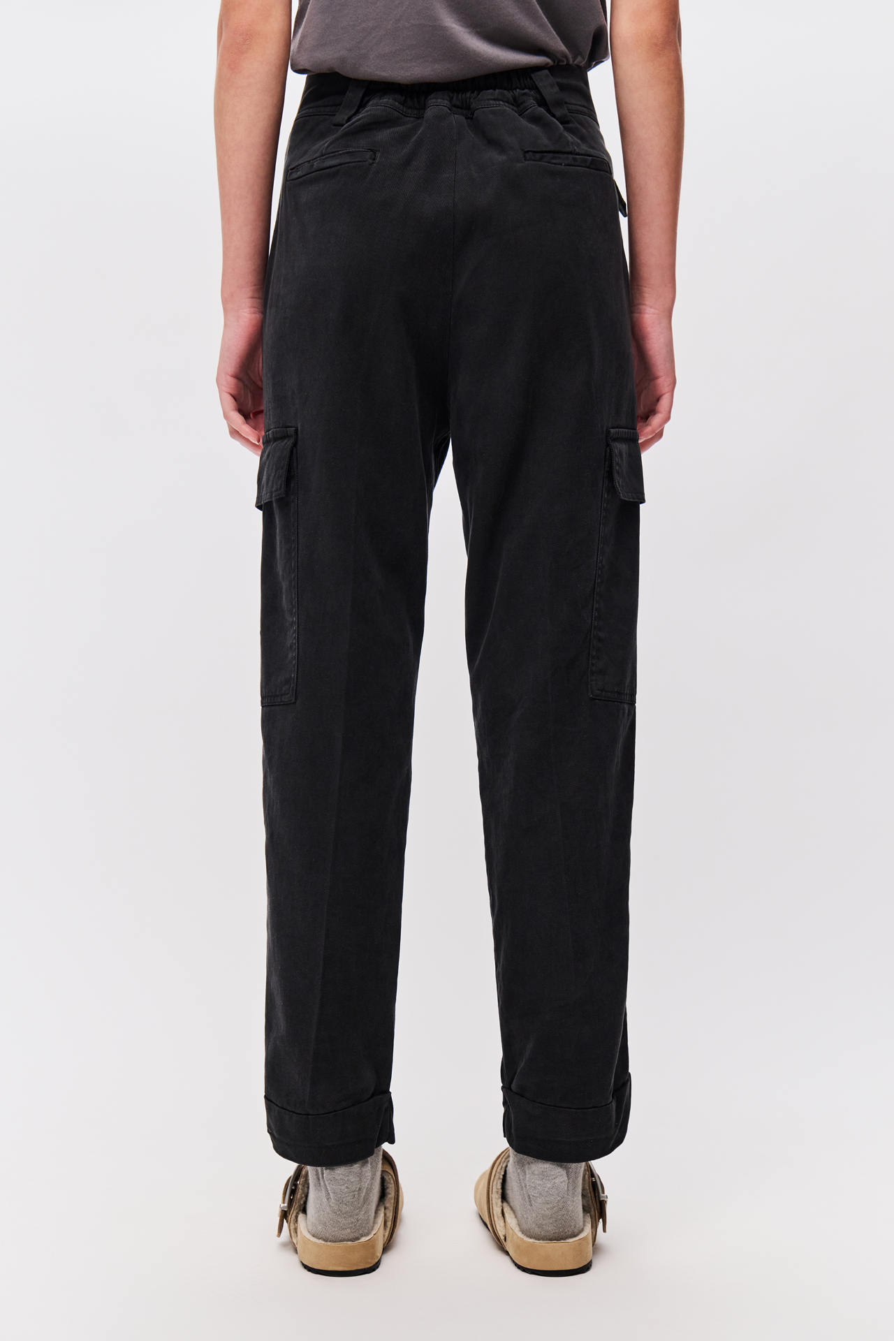 HIGH WAIST PLEATED CARGO PANTS