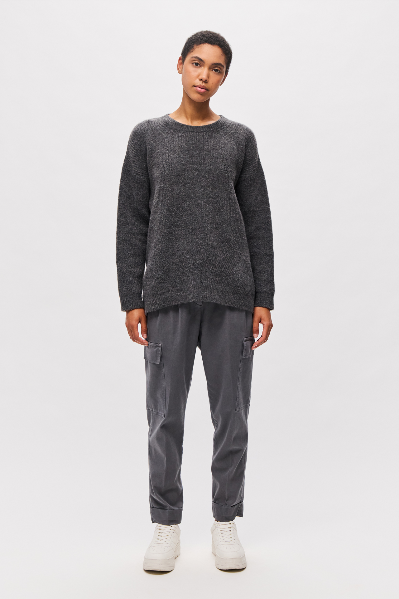 HIGH WAIST PLEATED CARGO PANTS