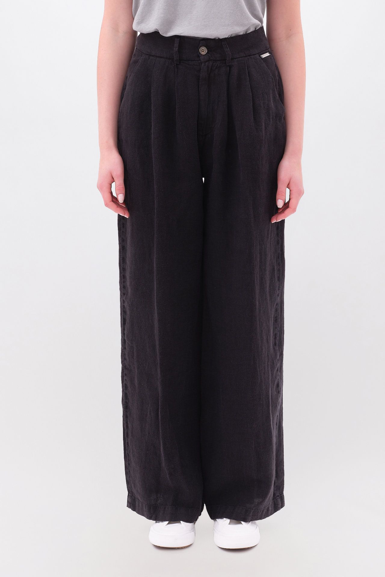 WIDELEG PLEATED PANTS