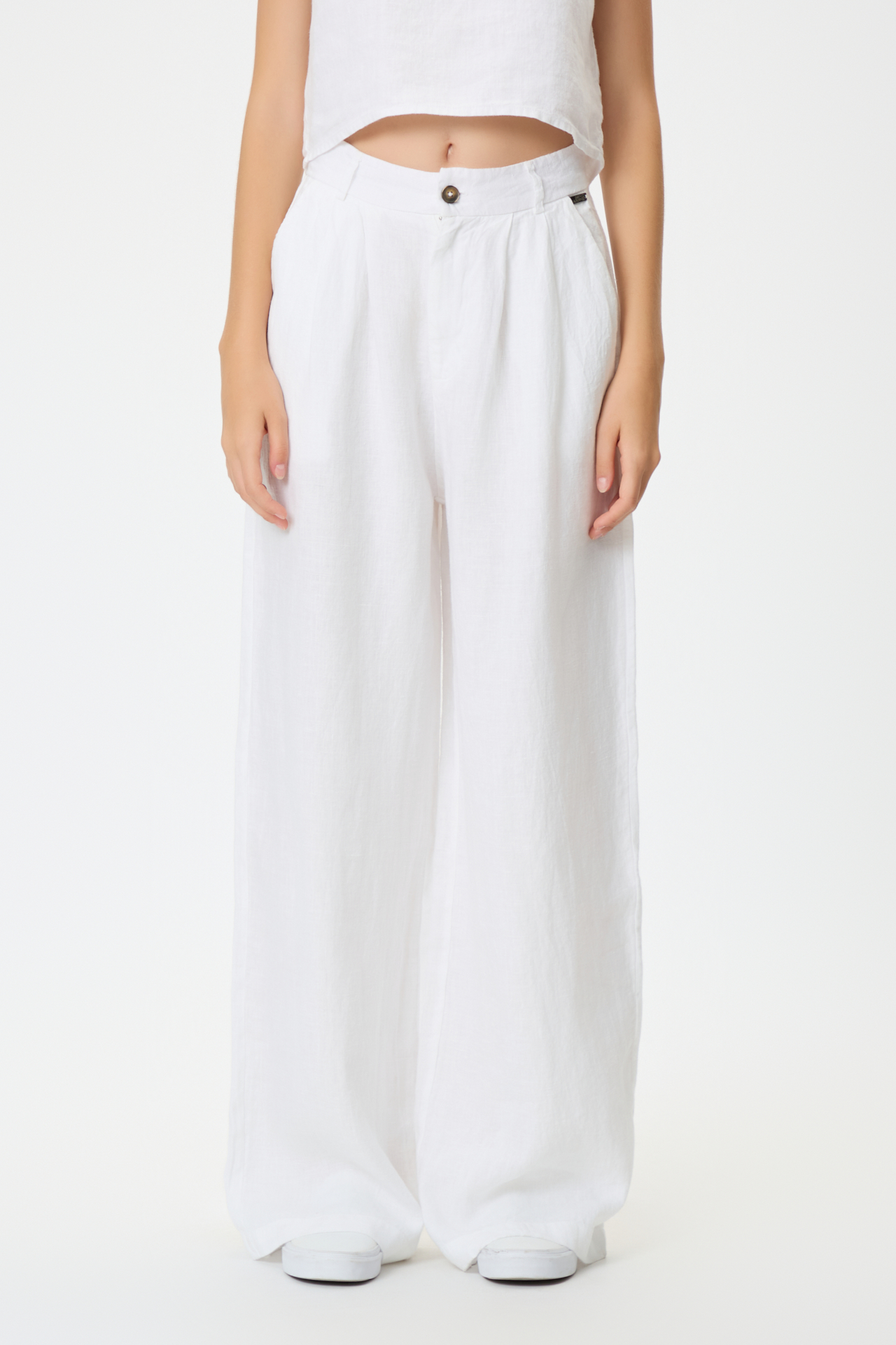 WIDELEG PLEATED PANTS