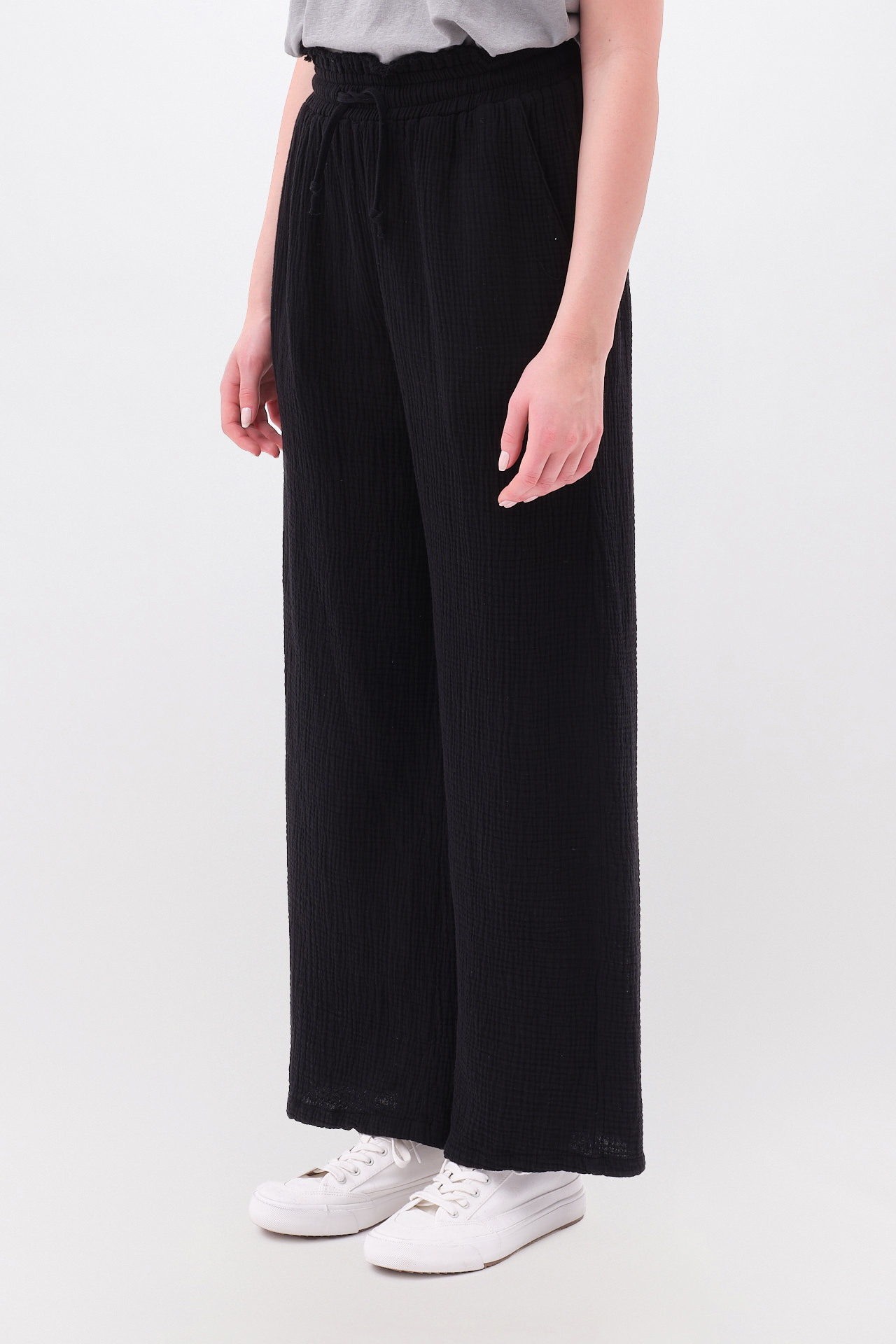RELAXED PANTS WITH RAW EDGES