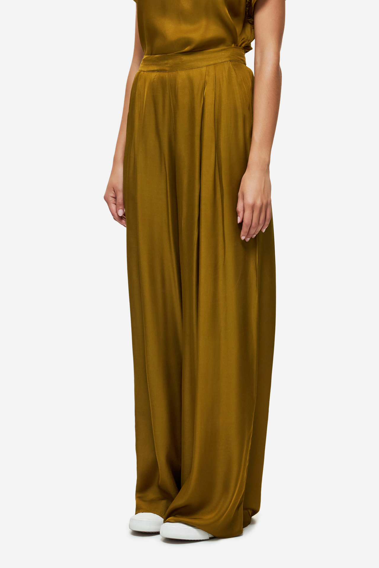 WIDE LEG PLEATED PANTS
