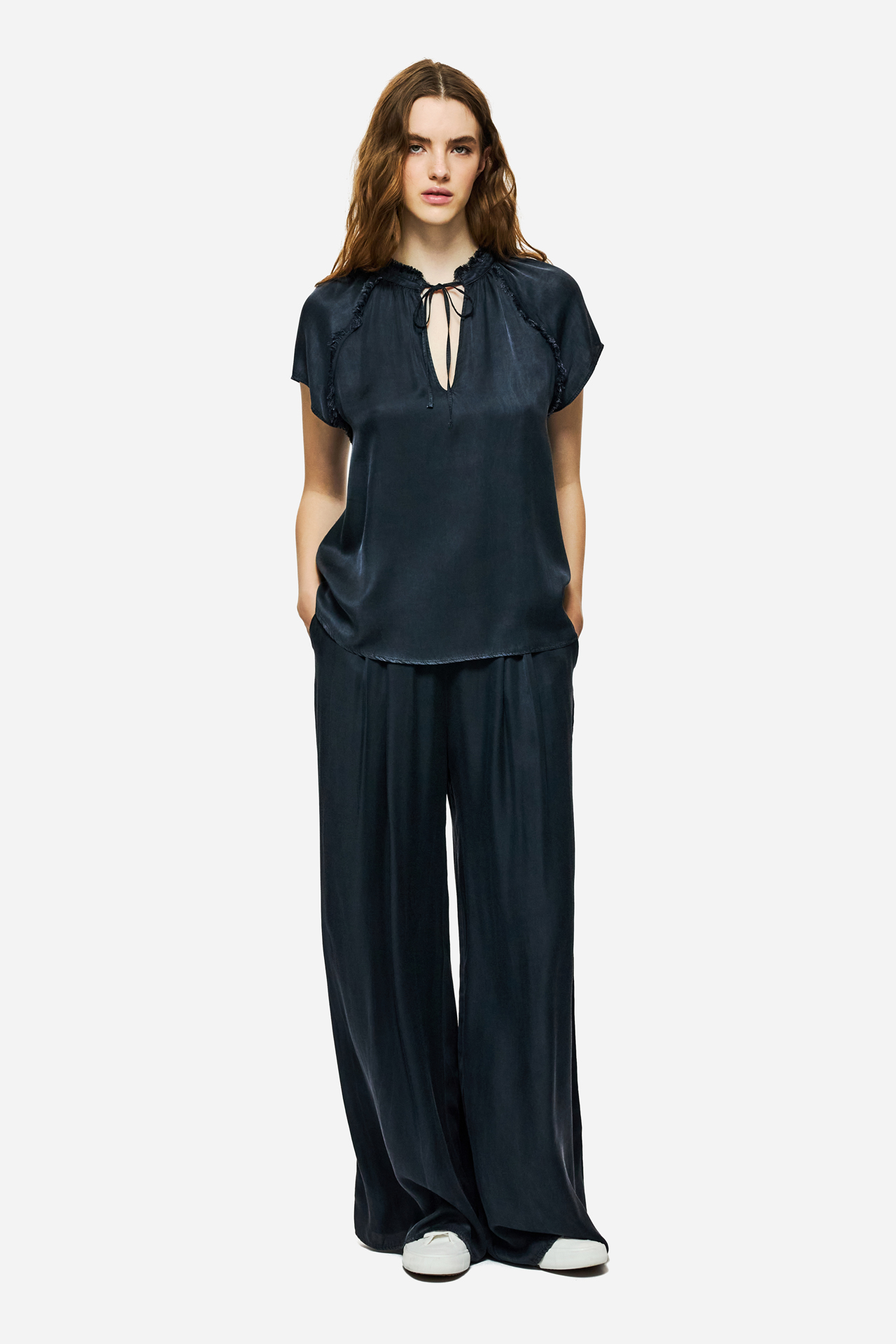 WIDE LEG PLEATED PANTS